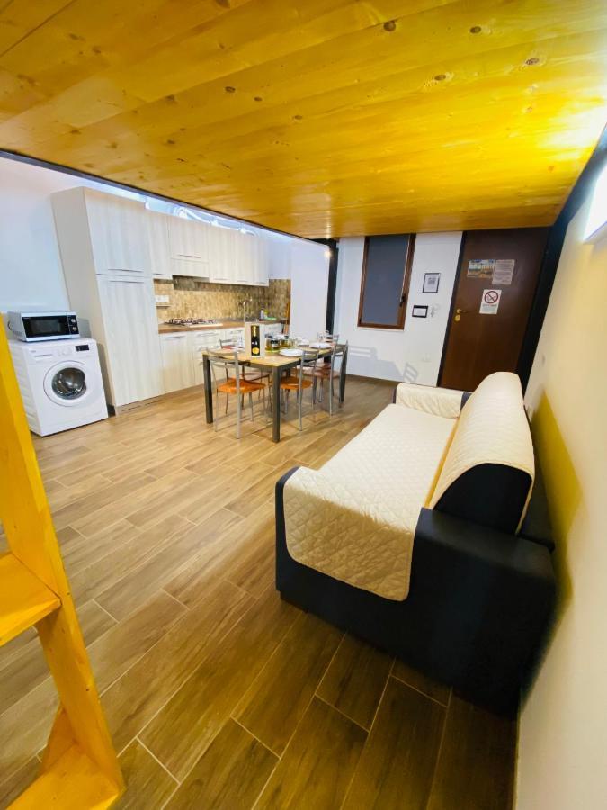 Casa Vacanze Al Civico 72 Пицо Екстериор снимка
