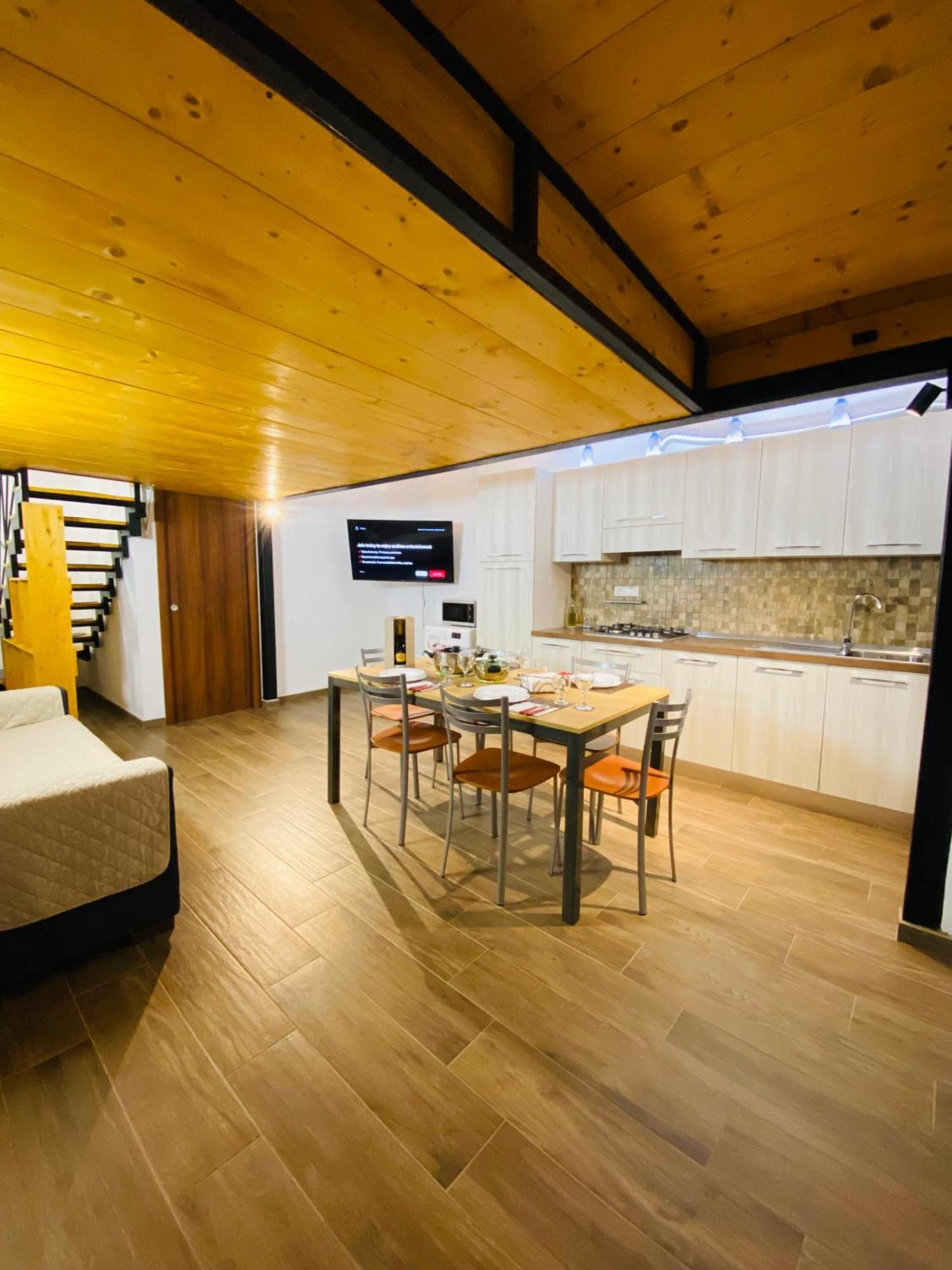 Casa Vacanze Al Civico 72 Пицо Екстериор снимка
